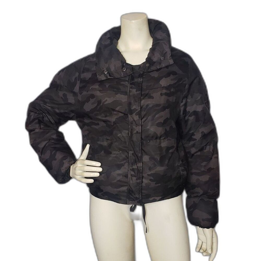 K ZELL Green Camo Puffer Jacket Size Small